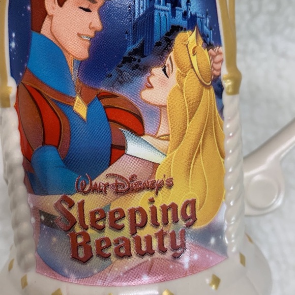 Walt Disney Sleeping Beauty 3-D tall coffee cup mug Aurora with Prince - Picture 10 of 11